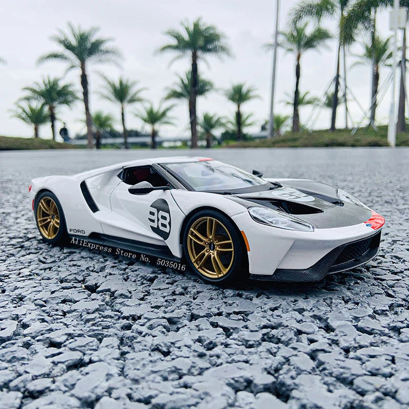 Maisto 1:18 2021 Ford GT Heritage Series Alloy Retro Car Model Classic Car Model Car Decoration Collection gift