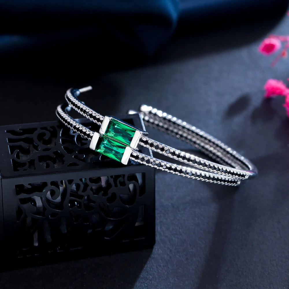 CWWZircons Neue trendige, große, dünne, runde Creolen mit schwarzen und grünen Zirkonia-Steinen für Damen, Party-Schmuck, Großhandel E0761 – Detail 10
