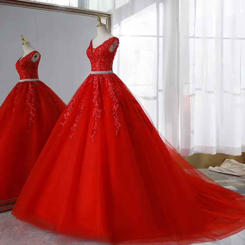 Robe de Mariée Sexy en Dentelle Rouge, Col en V, Dos aux, avec Traîne de Luxe de 50cm, Personnalisée