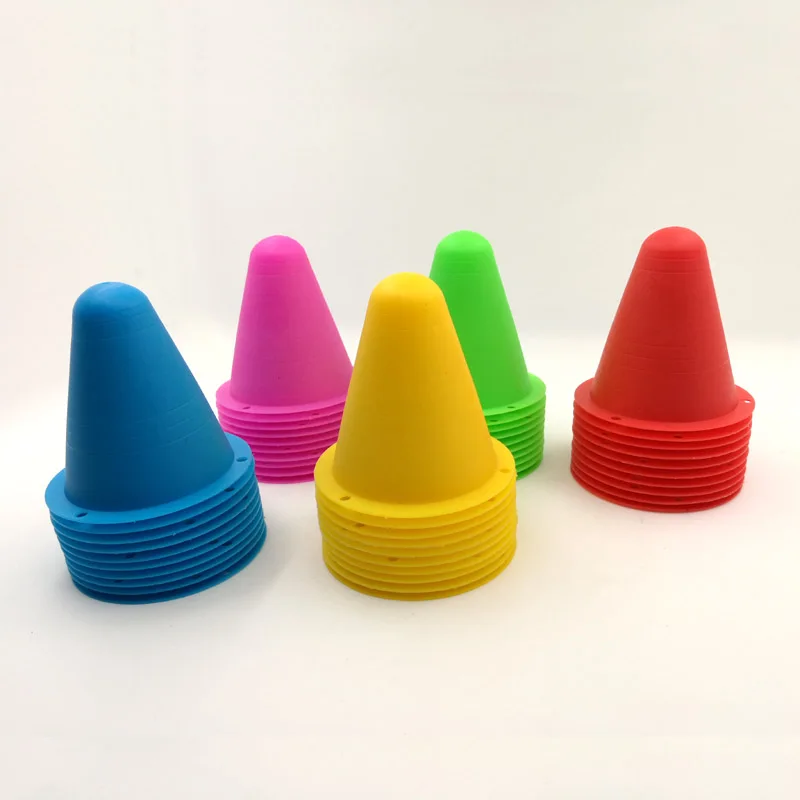 AXSPEED 10PCS Plastic Training Road Marker Cone Pylons for Sakura D3 Axial SCX10 TRX4 1/10 RC Car Tractor Truck Traffic Cones