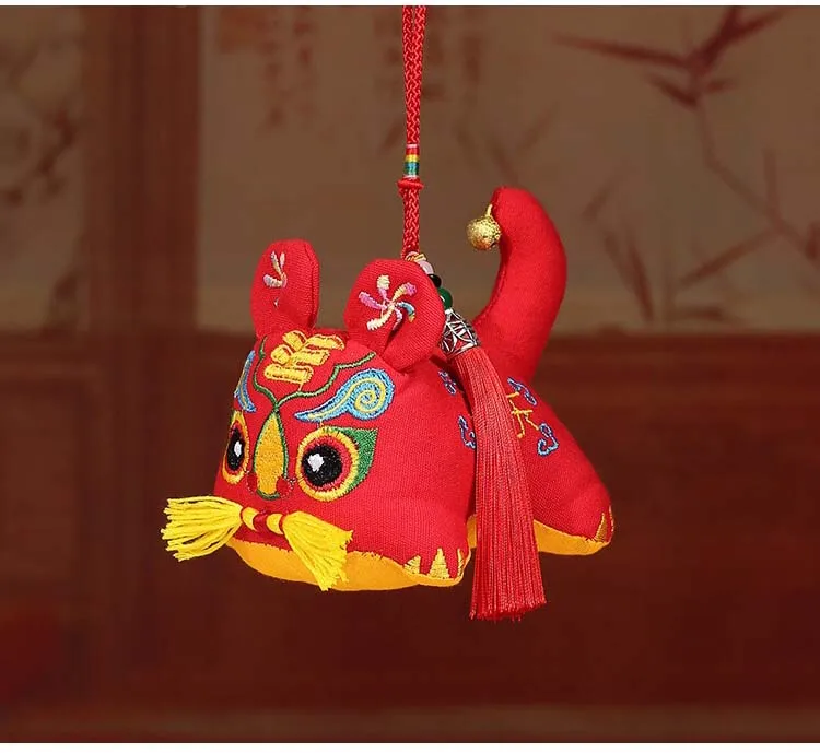 Chinesischen Traditionellen Tuch Stoff Tiger Puppe Glück Spielzeug Neue Jahr Neugeborenen Baby Geburtstag Geschenk Stickerei Ornamente Auto Anhänger – Detail 6