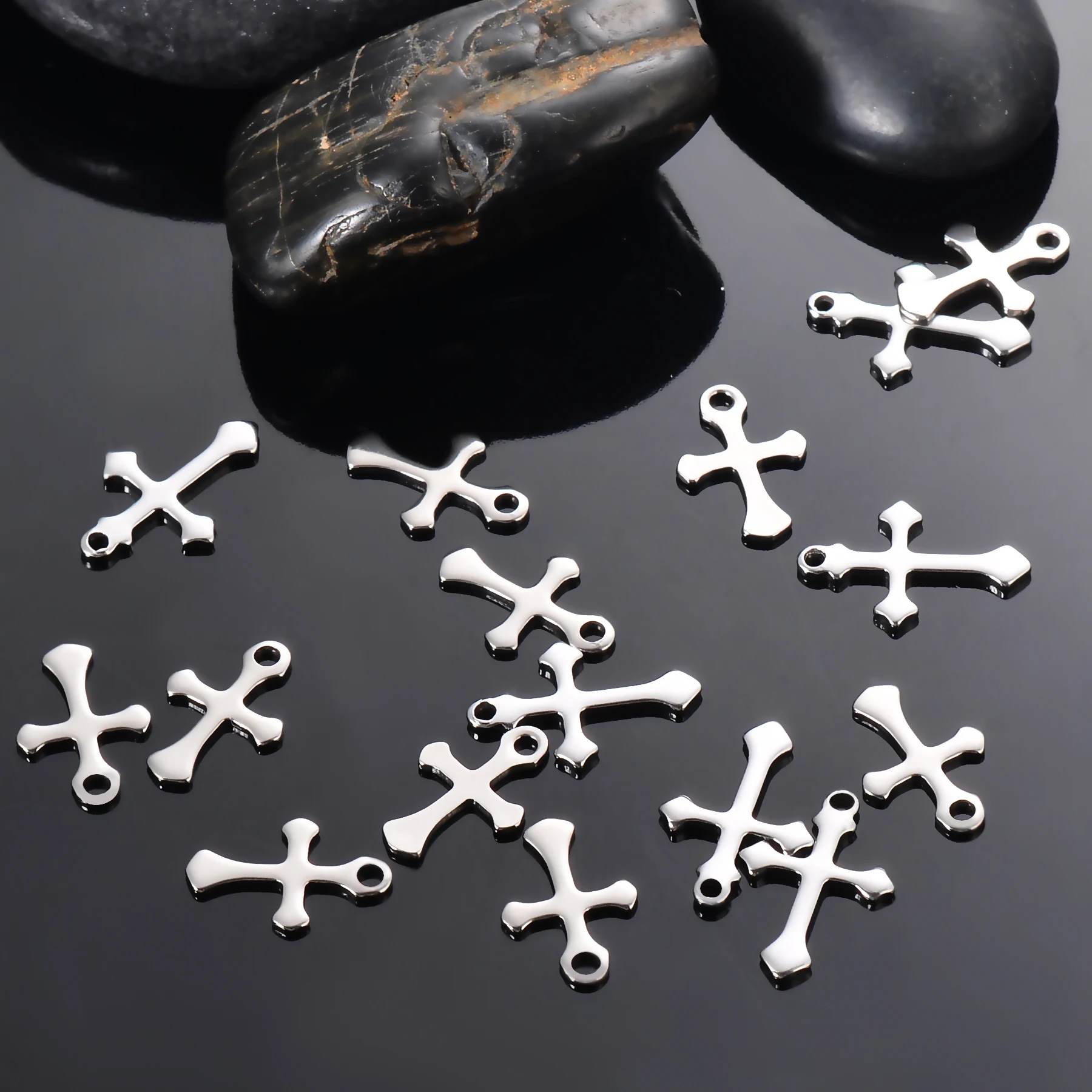 50Pcs/Lot Stainless Steel Small Cross Charms Pendant For Women Men Necklace Making Jewelry DIY Accessories Wholesales