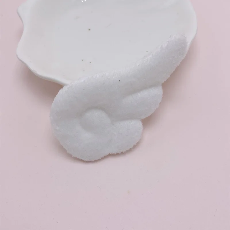 7*4 cm, 40 Stück/Set, Plüsch-Filz-Engelsflügel, gepolsterte Applikationen zum Selbermachen, für Kinder-Haarspangen und als Accessoires für Socken und Hüte. – Detail 2