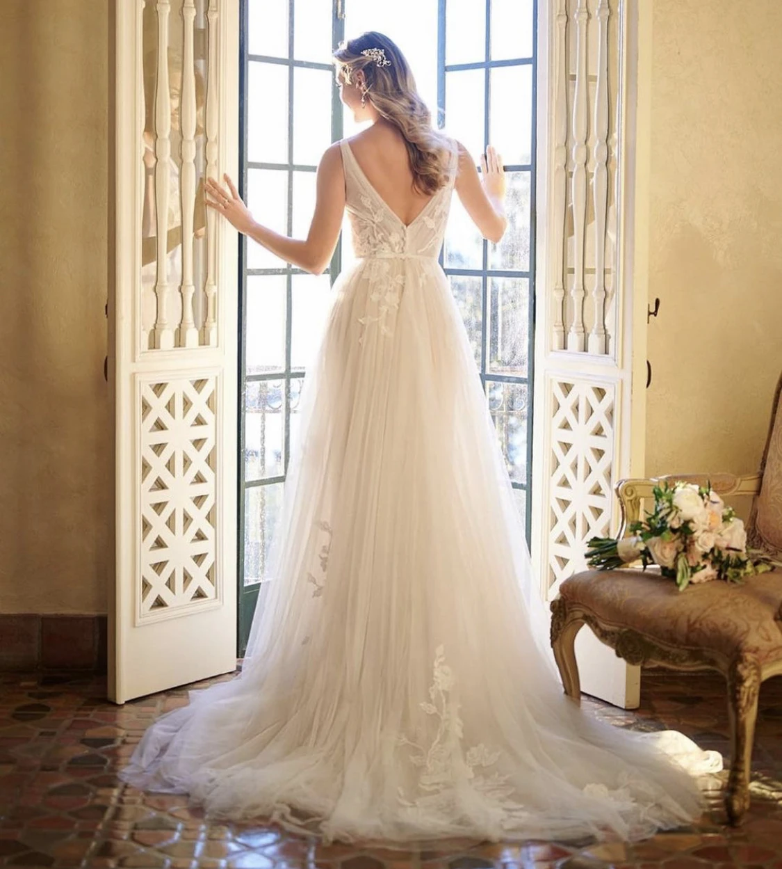 Robe de mariée de style Boho, ligne a, col en v, débardeur croisé en dentelle, paillettes, dos nu, Tulle, longueur au sol, balayage, traîne, nouvelle collection