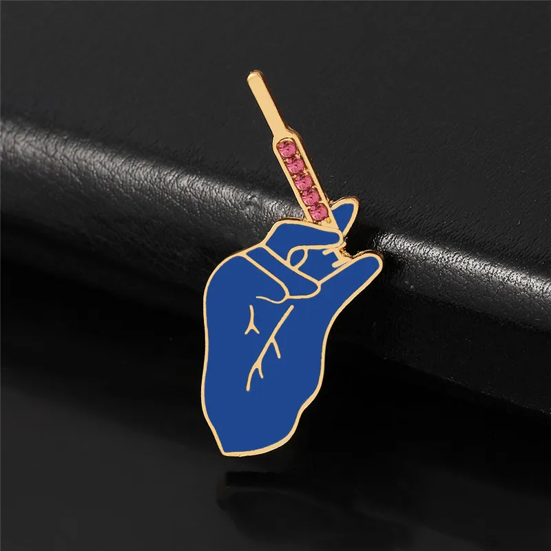 Syringe Enamel Pin New Arrival Medical Blue Gloves Pink Crystal Badge Lapel Brooch Pins Jewelry Doctors Nurses Gift For Friends