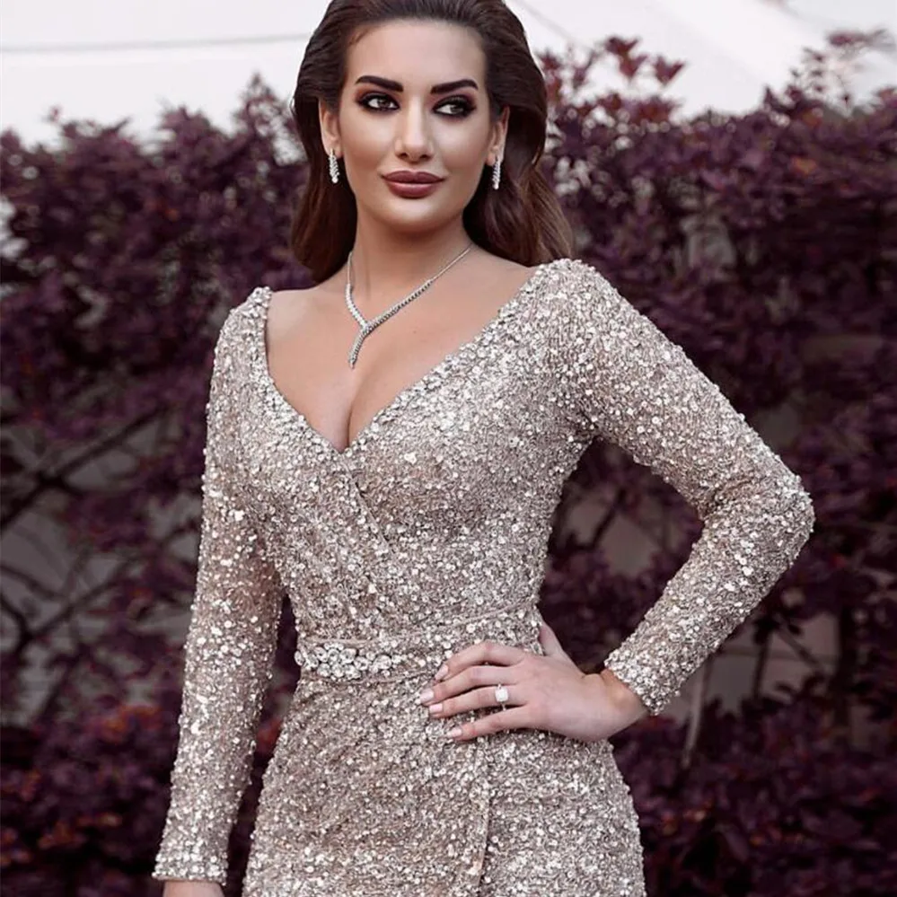 

2021 Sexy Sparkly Sequined Evening Dresses Long Sleeves V Neck Plus Size Celebrity Gown Dubai Formal Party Prom Gowns Red Carpet