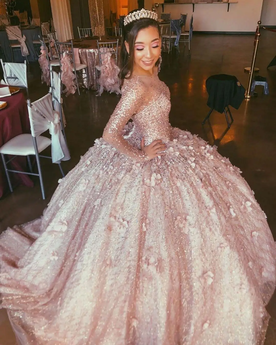 Amazing Rose Gold แขนยาว3D ดอกไม้ Sequins Quinceanera Prom ชุดลูกปัด Illusion Evening Gowns อย่างเป็นทางการหวาน16 Vestidos