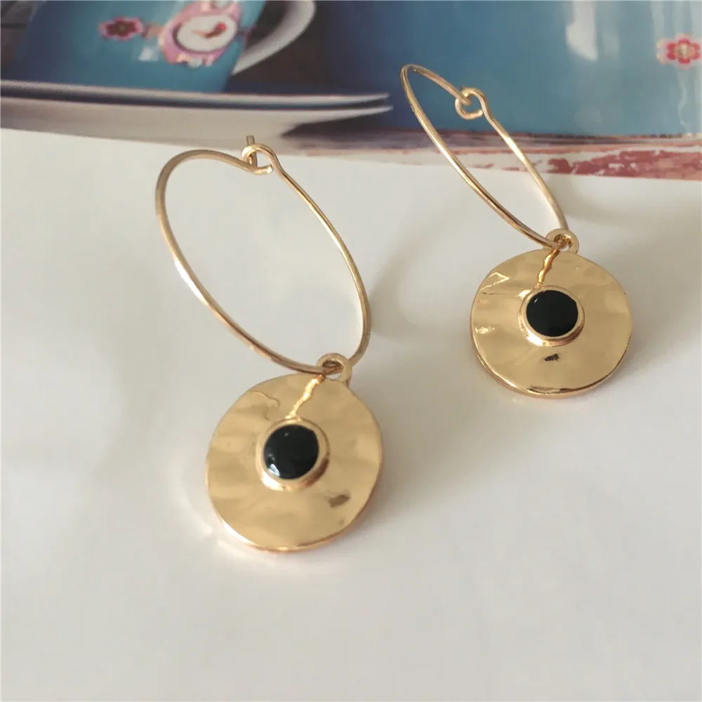 Trendy Gold Color Hoop Earrings in Hammered Disc Black Enamel Charm Tiny earrings for Women boucles d oreille femme 2019