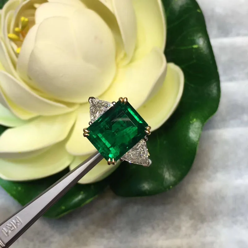 10K Gold ring Lab Created 3ct Emerald and Moissanite Diamond Ring With national certificate Em-0016