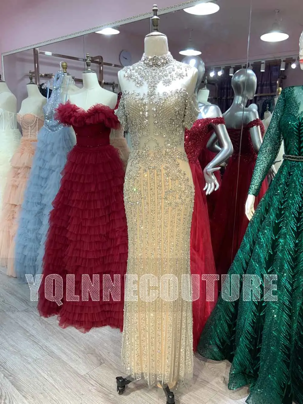 Prachtige Steentjes Grijs Lange Avondjurken Hoge Hals Tulle Kristallen Kralen Mermaid Korte Mouw Formele Gowns Robe De Soiree