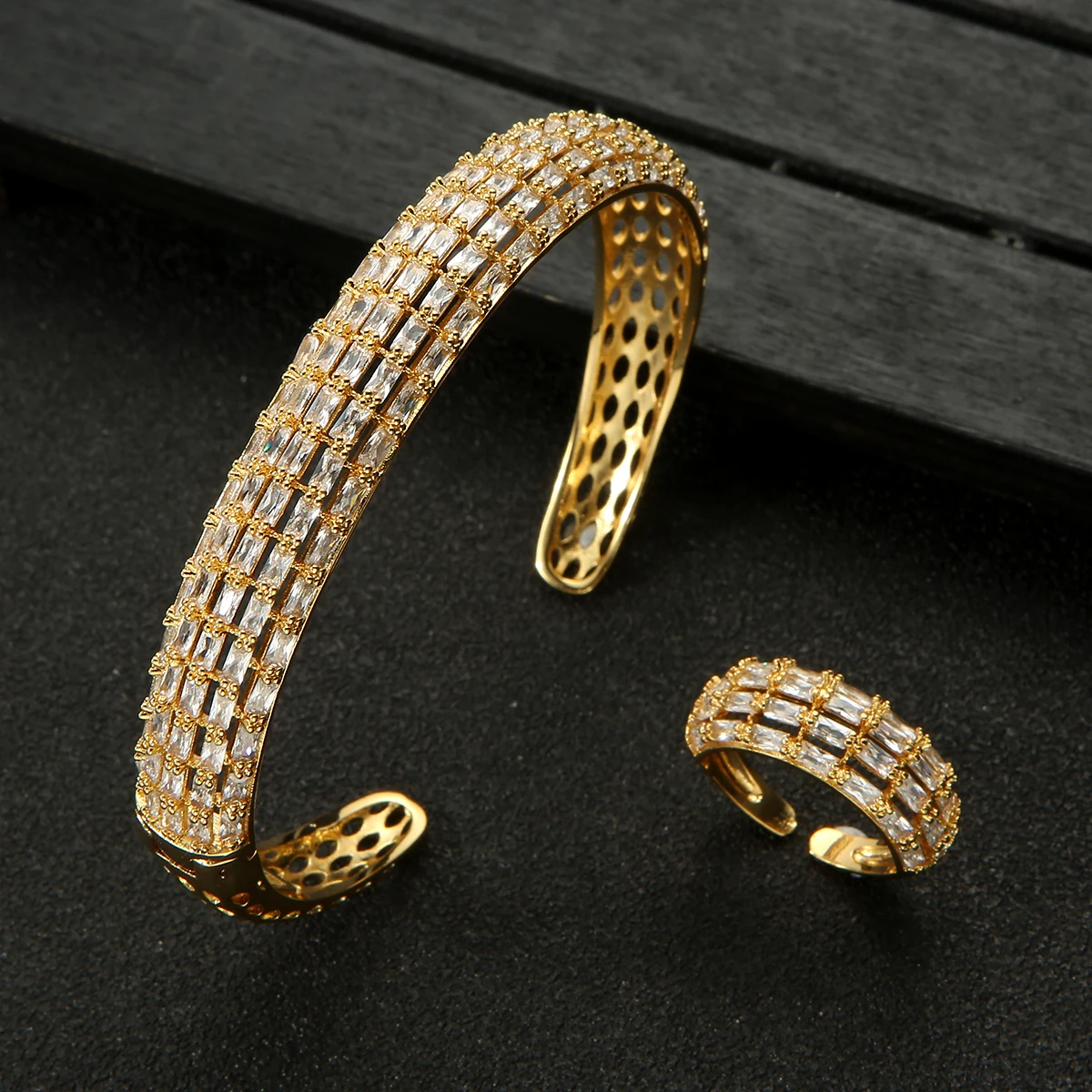 Luxury 2PCS Dubai Bangle Ring Set Fashion Jewelry Sets For Women Wedding Engagement brincos para as mulheres fv00418