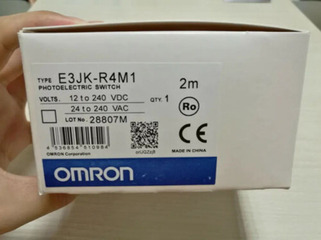 OMRON band commonly used voltage 12V to 220V Reflective Photocell photoelectric switch