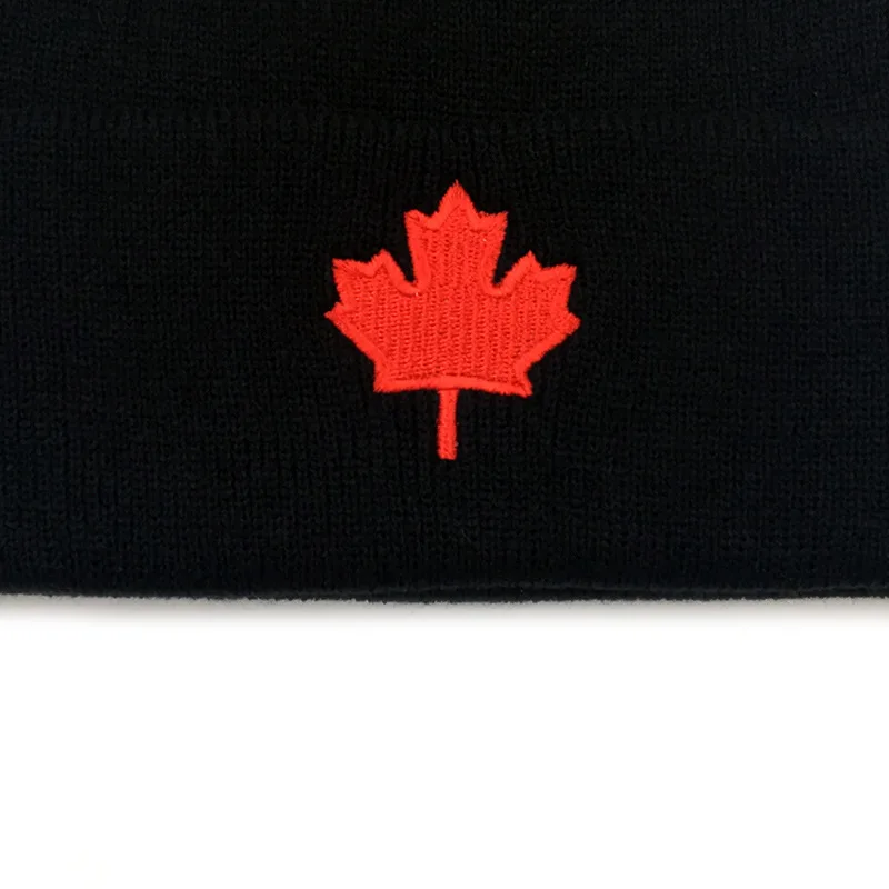 Autumn Winter CA Red Maple Leaf Embroidered Knitted Acrylic Beanies Hat Men and Women Casual All Match Warm Wool Cold Caps W125