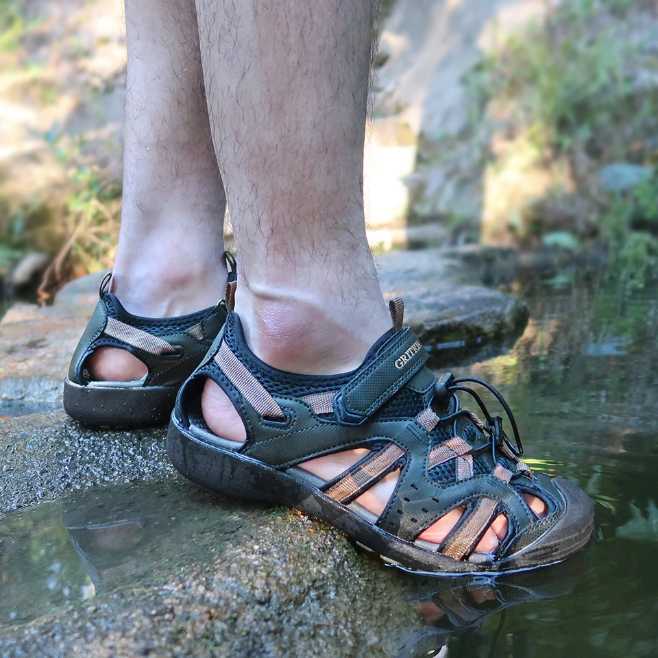 Sandálias masculinas de couro PU respirável, sapatos de trekking, tamancos antiderrapantes, secagem rápida, verão, praia, verão, novo, moda 2021,