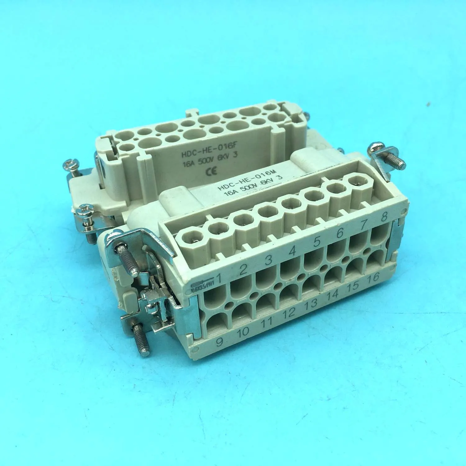 

1 Set HDC-HE-016M HDC-HE-016F 16-pin Core heavy-Duty Male & Female Cable Connector 16A 500V Aviation Plug