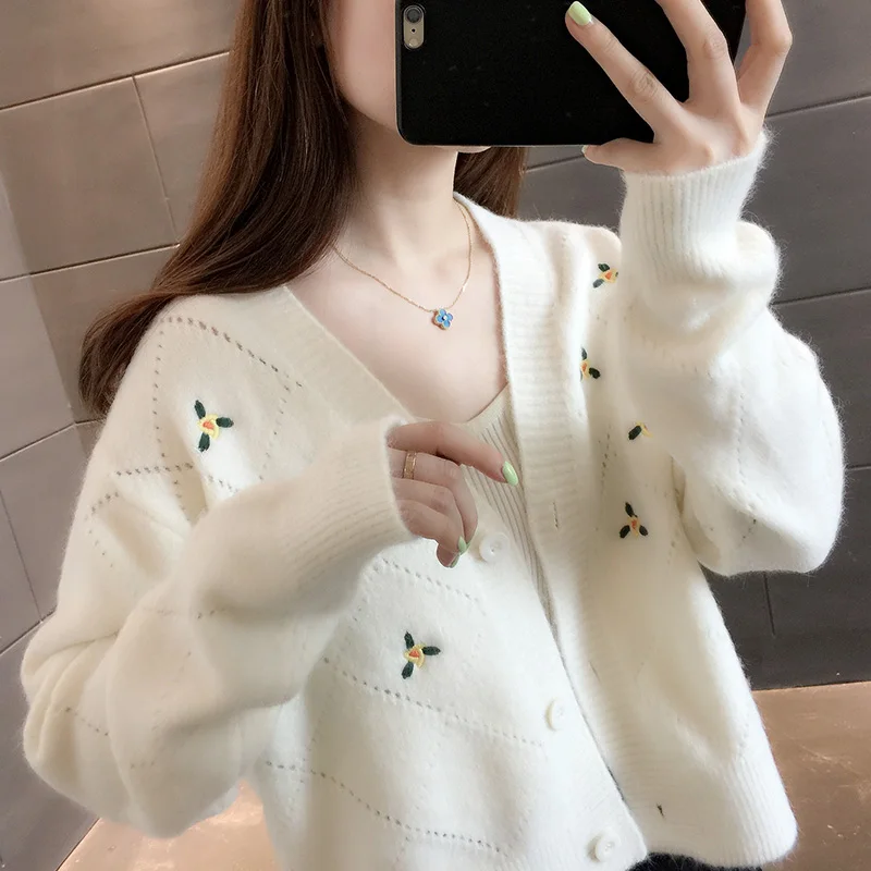 

2020 Autumn Women Sweater Embroidery Pattern Jacket Coat Long Sleeve Vintage allmatch Knitting Cardigan