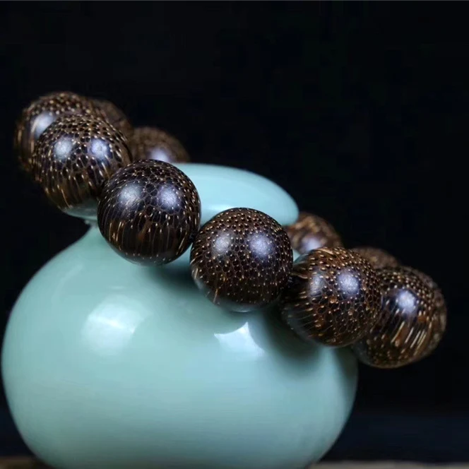 Hainan Venus Chinese Eaglewood old Material Bracelets Wild OilyWood Buddhist Prayer Bead Hand Catenary Plate Play Gift Fragrance