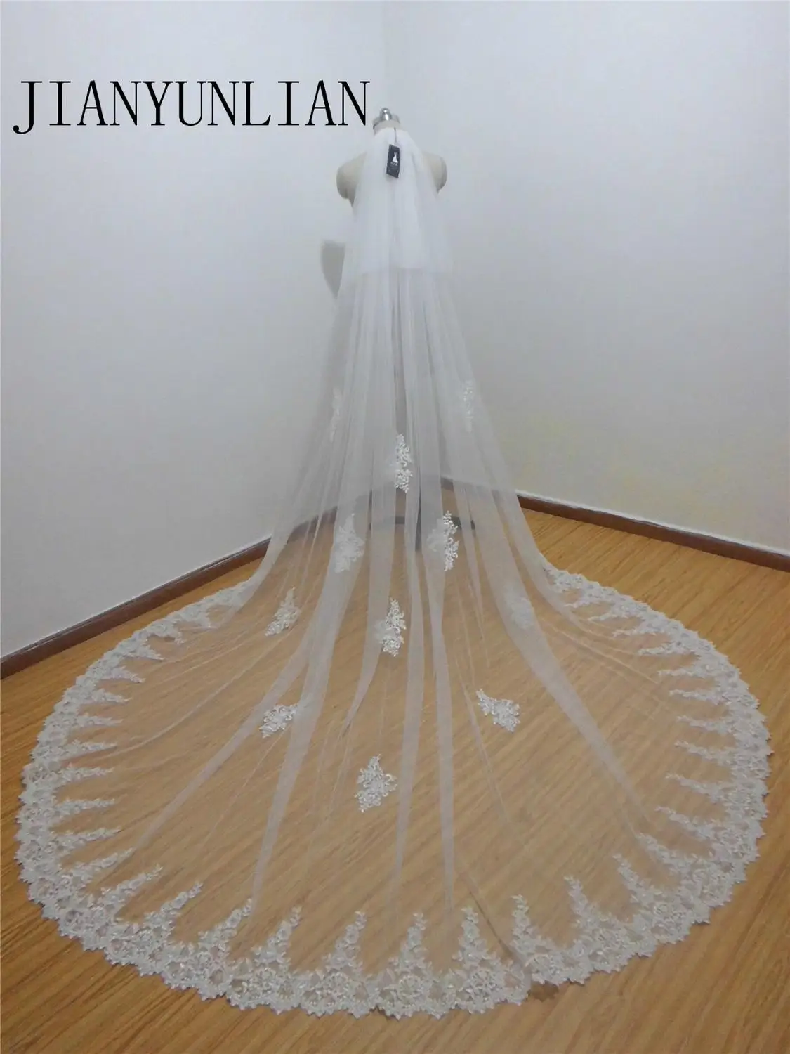 Luxury 5 Meters Full Edge with Lace Bling Sequins 2 Layers Long Wedding Veil with Comb White Ivory Bridal Veil Accessories