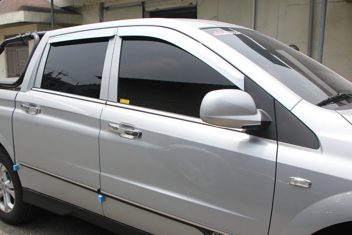 Chrome Door Rain Visor Side Window Deflector Shade Sun Wind Shield Silver Trips Eaves for Ssangyong Actyon Sports