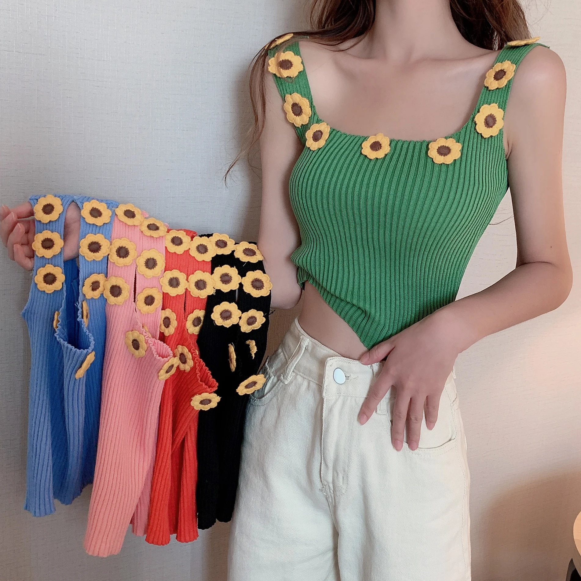 Sweet Flowers Camisole Summer Women Knit Solid Camis Tops Sleeveless Tee shirts Girls Sexy Tops Tanks Knitwear Patch Flowers