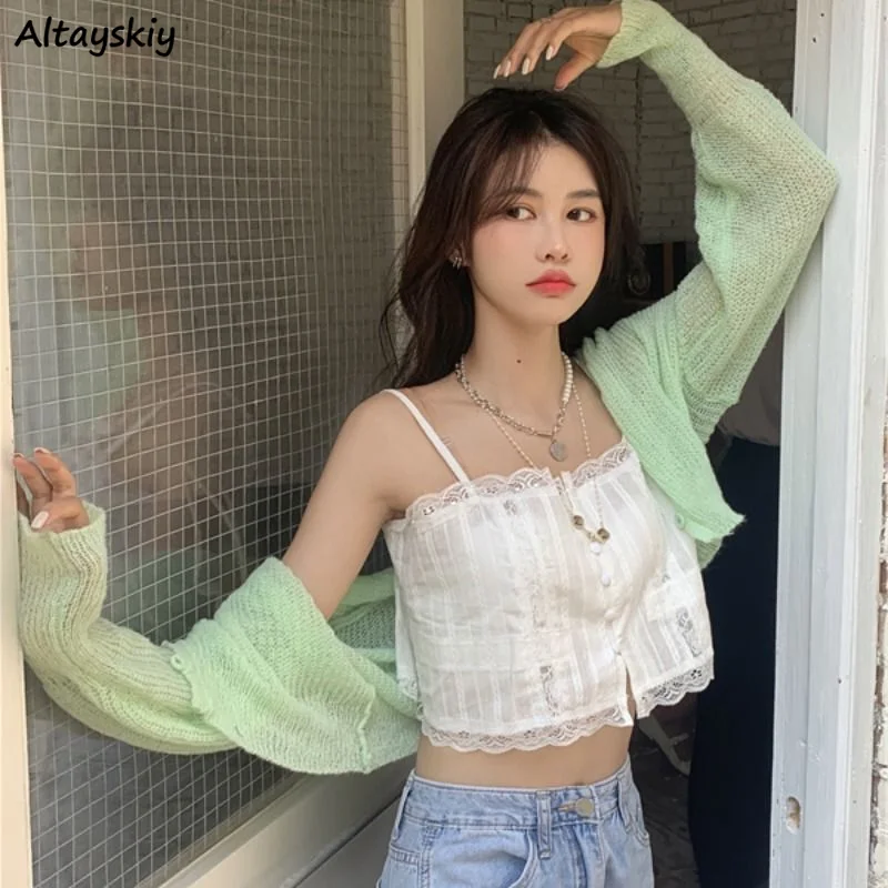 Camisole نسائي أبيض بأسلوب كوري: تقييم شامل لـ Absoluthedda – ملابس داخلية عصرية مريحة للحياة اليومية