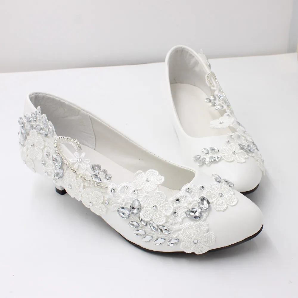 【Xingchenmao】Low heel large size bridal shoes White large size soft top women\'s shoes handmade lace simple single shoes BH0710