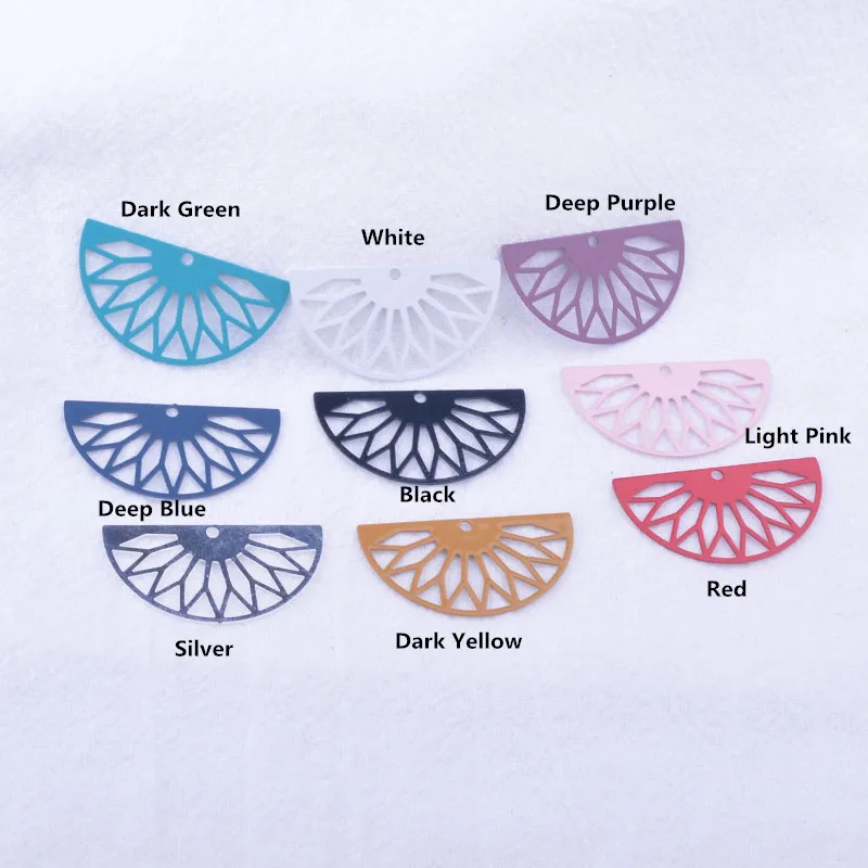 50 Stück AC11362 16*30mm Halbrunde Blumenanhänger Filigran Ausgehöhlter Anhänger DIY Schmuck Ohrring Herstellung – Detail 3