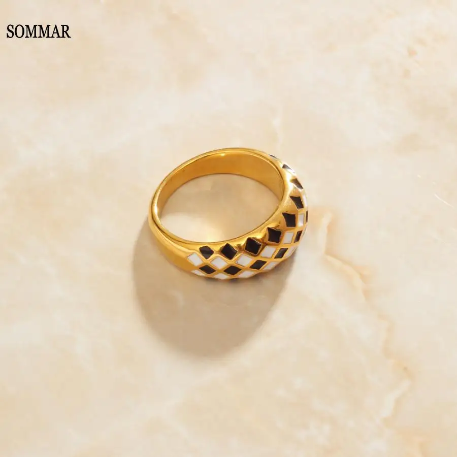 Sommar Hot Sale! Pvd Plating Gold Color Ring for Women Engagement Rings Black and White Rhombus Checkerboard Ring