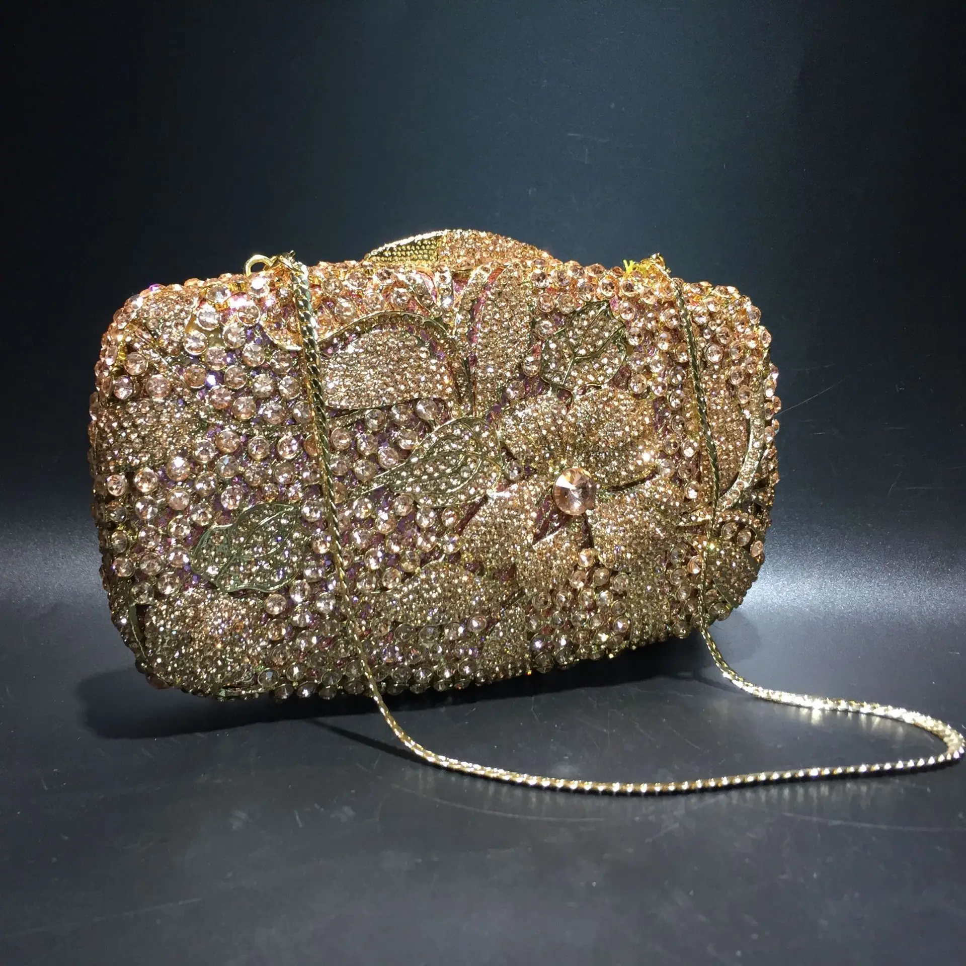 18.5x11CM Rhinestone Bag Corrugated Metal Crystal Dinner Bag Handmade Diamond Bag Women Handbag a6815