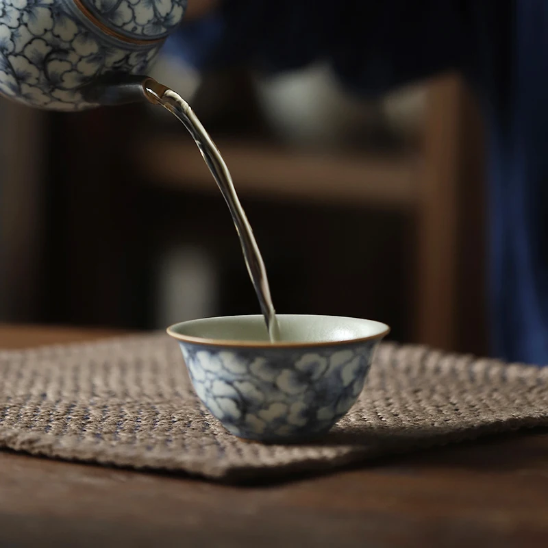 ★and white kung fu tea masters cup fragrance-smelling cup hand-painted ginkgo restoring ancient ways straight cup of tea