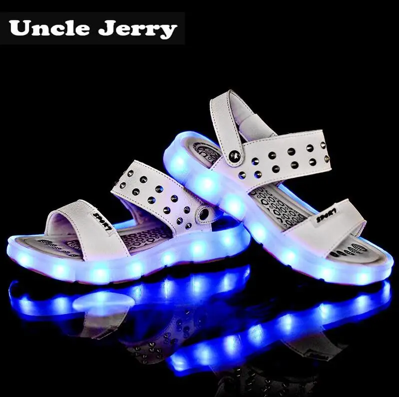 

UncleJerry USB Rechargeable Sandals for Girls and Women Rivets Glowing Shoes Children Beach Sandals Kids Summer Shoes Baby Shoes