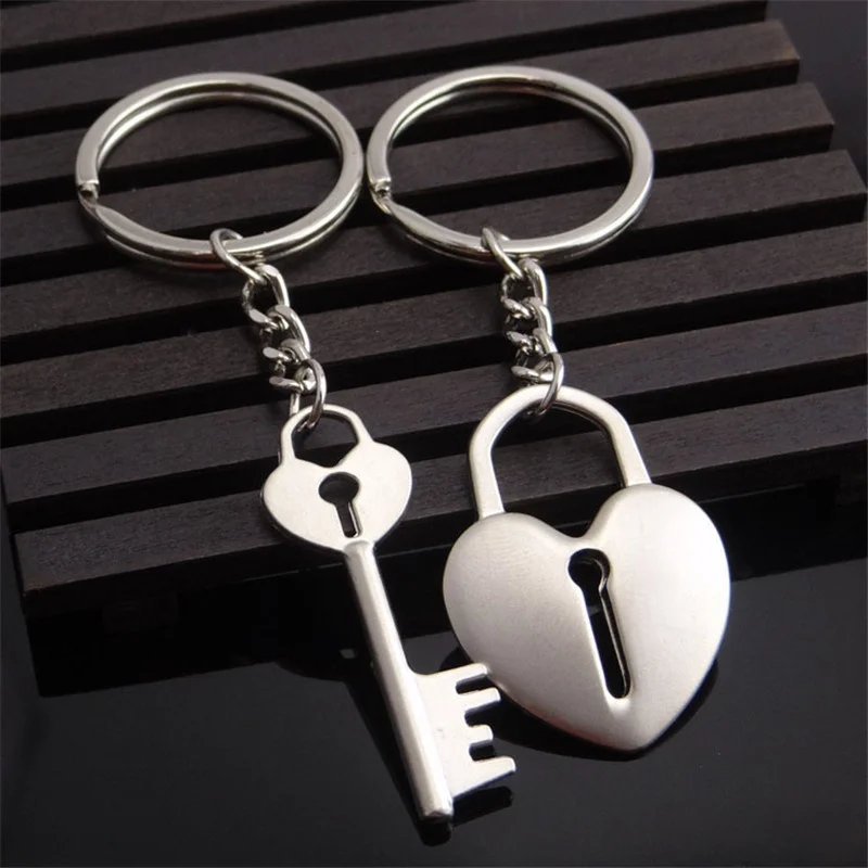 2Pcs/set Love Lock Heart Keyring Couple Keychain Key Ring New Fashion Valentine's Day Wedding Gift for friends