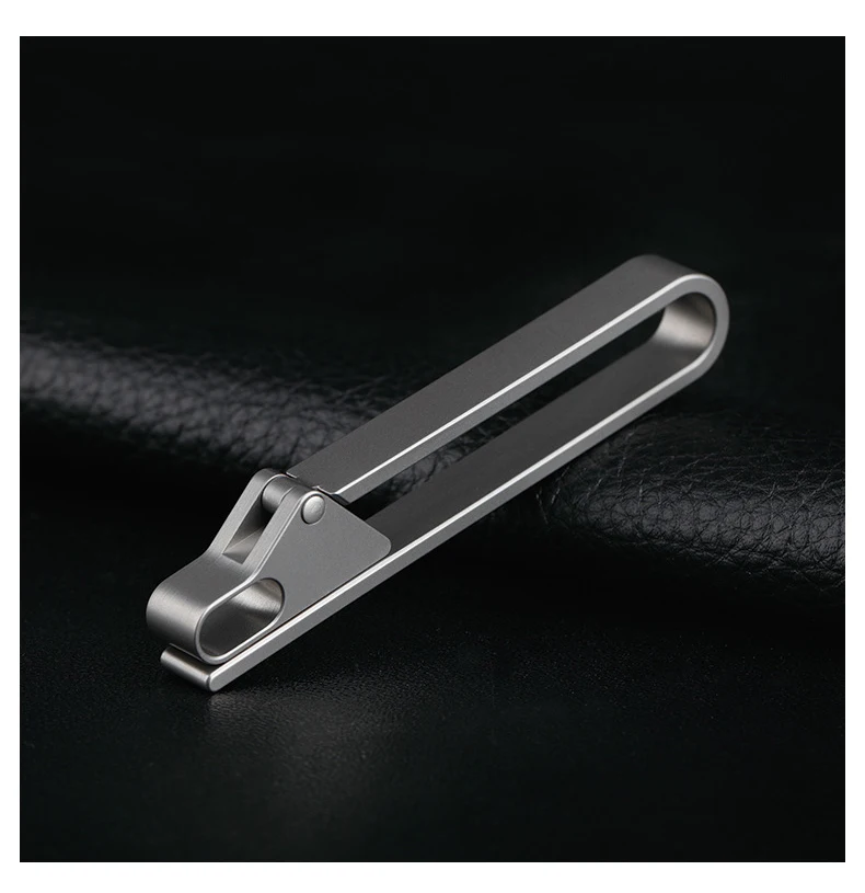 High Quality Titanium Alloy Keychain Men's Super Light Belt Waist Hanging CAR Key Chain Keyring Easy To Use Pendant Belt Buckle
