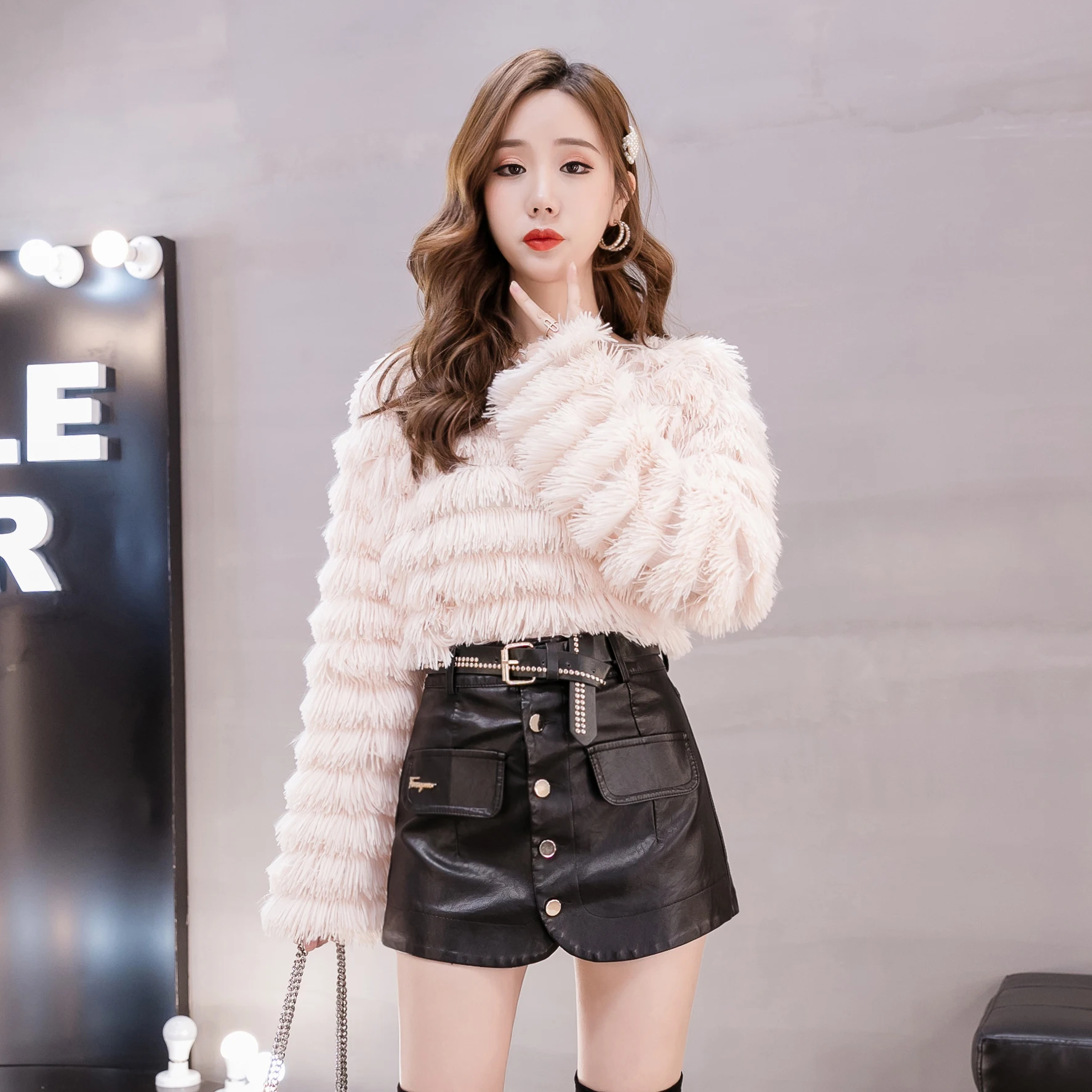 

2020 autumn and winter new high waist slimming fake two-piece short skirt fashion all-match outer wear pu leather shorts DK519