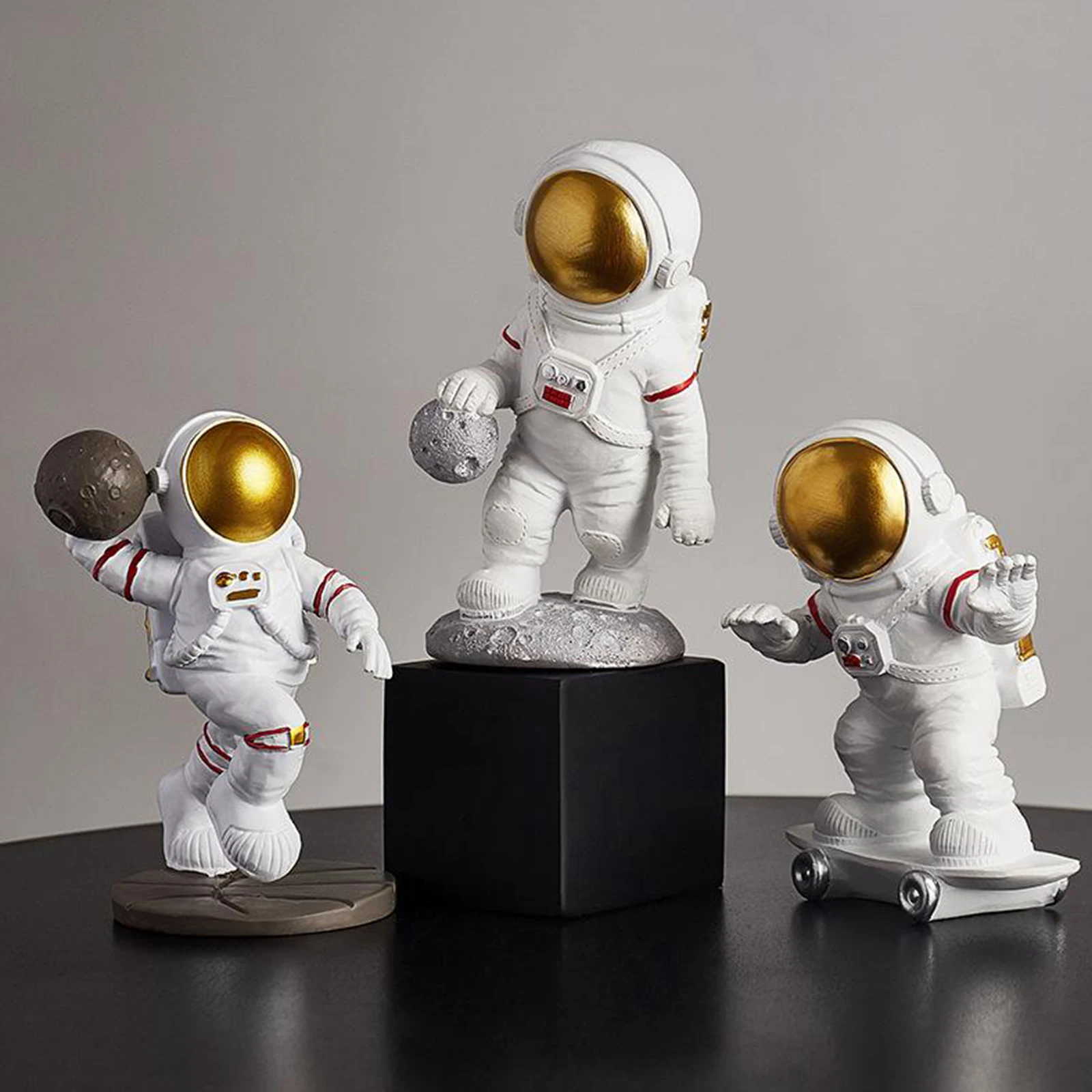 Creative Astronaut Spaceman Small Ornaments Office Desktop Astronaut Room Children's Room Decoration Living Room Decorations