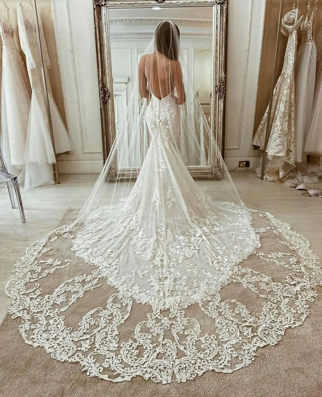 Gorgeous Designer Chapelความยาวผ้าคลุมหน้าเจ้าสาวAppliqued Lace Edge Long Wedding Veils 2020 Vestido De Noiva Longoผ้าคลุมหน้างานแต่งงาน