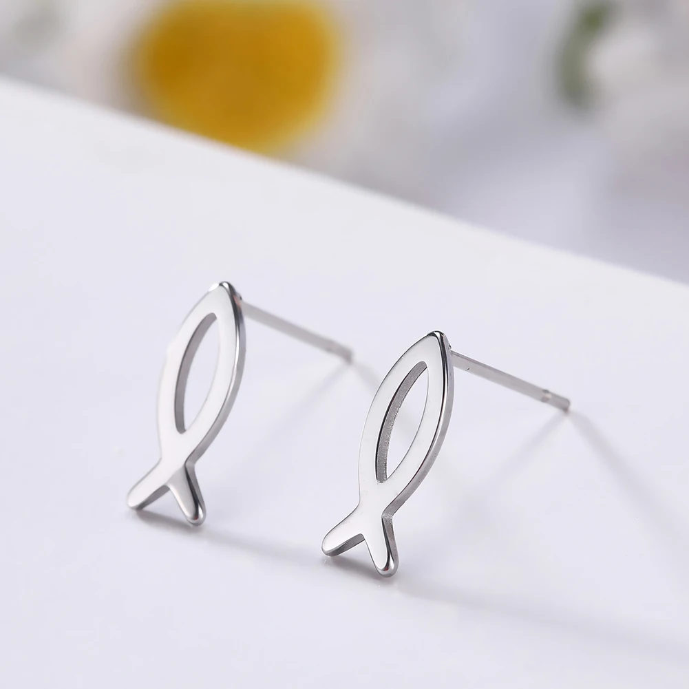 Cazador Cute Cat and Fish Bone Stud Earring Women Girl Small Piercing Earrings Stainless Steel Jewelry Mother Gift 2024 Trend