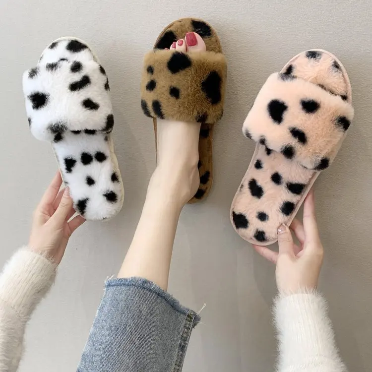 2021  Winter Ladies Cotton Slippers Fashionable and Comfortable Women's Slippers Furry Women's Slippers Simple Spot Slippers