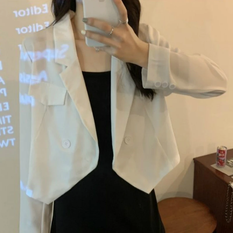 Blazer Wanita Pendek Polos Berkancing Sebaris Longgar Berlekuk Pakaian Luar Kasual Perempuan Gaya Korea Fashion Simpel Elegan Blazer Chic