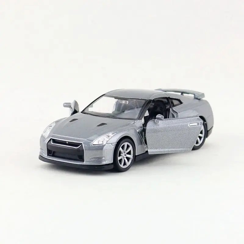 WELLY Toy Diecast Vehicle Model 1:36 Scale Nissan GT-R R35 Super Pull Back Car Educational Collection Gift For Children