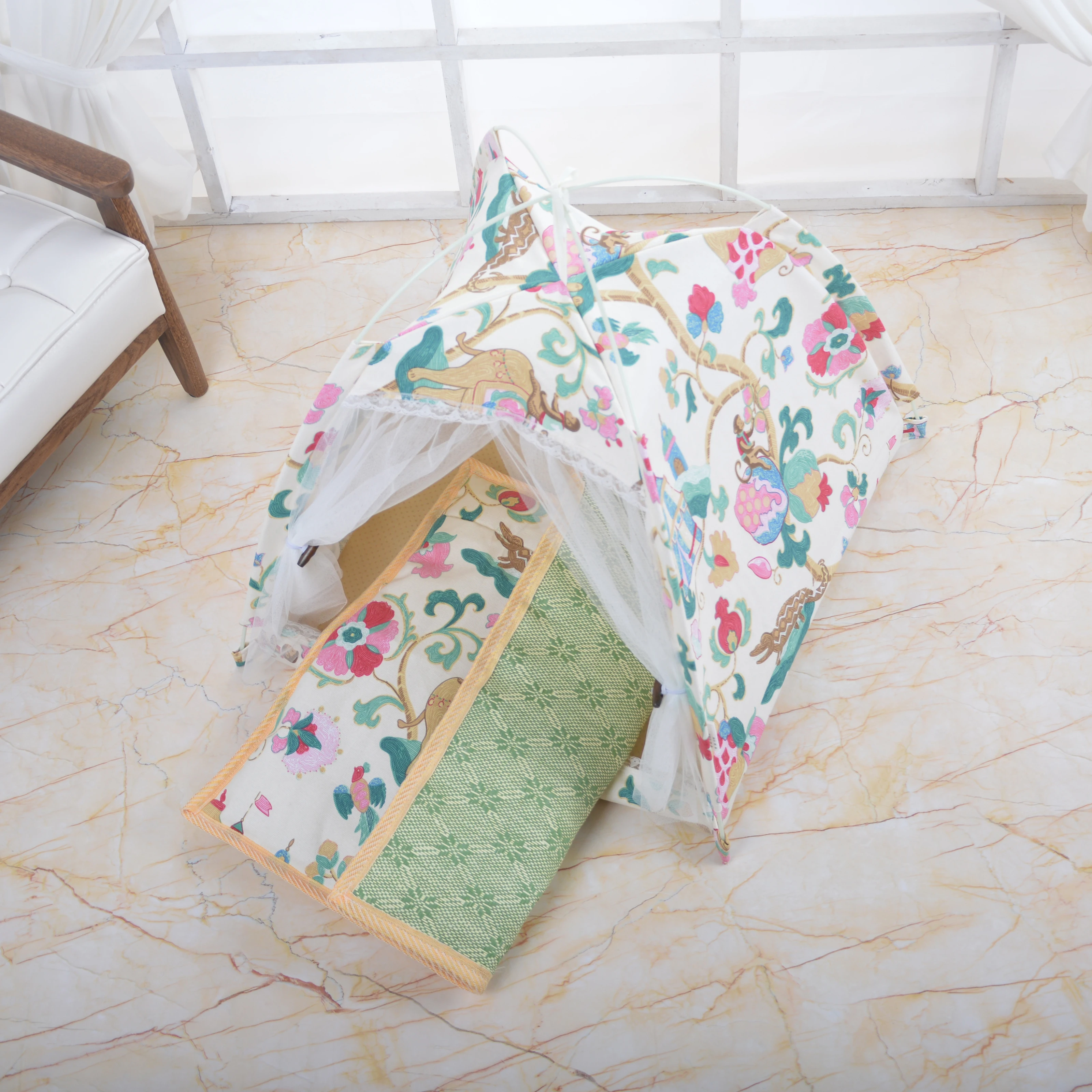 

Easy to clean and carry cotton dog house Four-season pet house Four-corner pet tent Geometric pattern pet tent Bracket dog tent