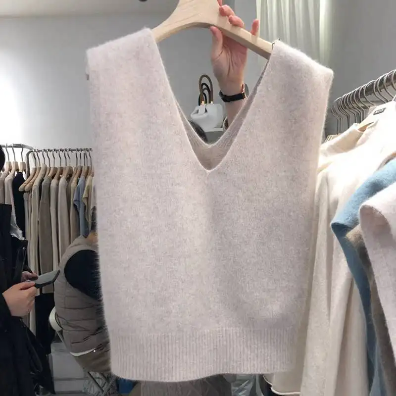 New Fashion Vest Ladies Knitted Autumn Winter Cashmere Sweater Women Sleeveless V-Neck Pullover Korean Female Vest Loose Tops