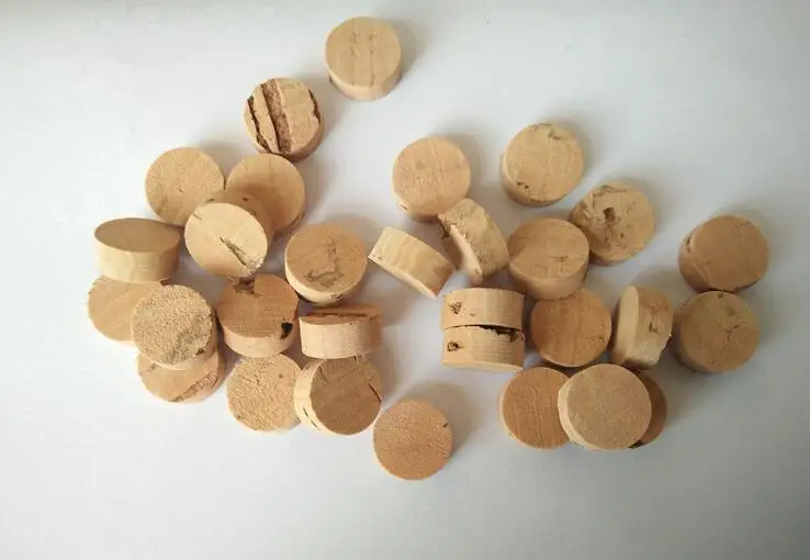 50PCS The waterproof valve keys used for trumpet instruments are made of cork pads.