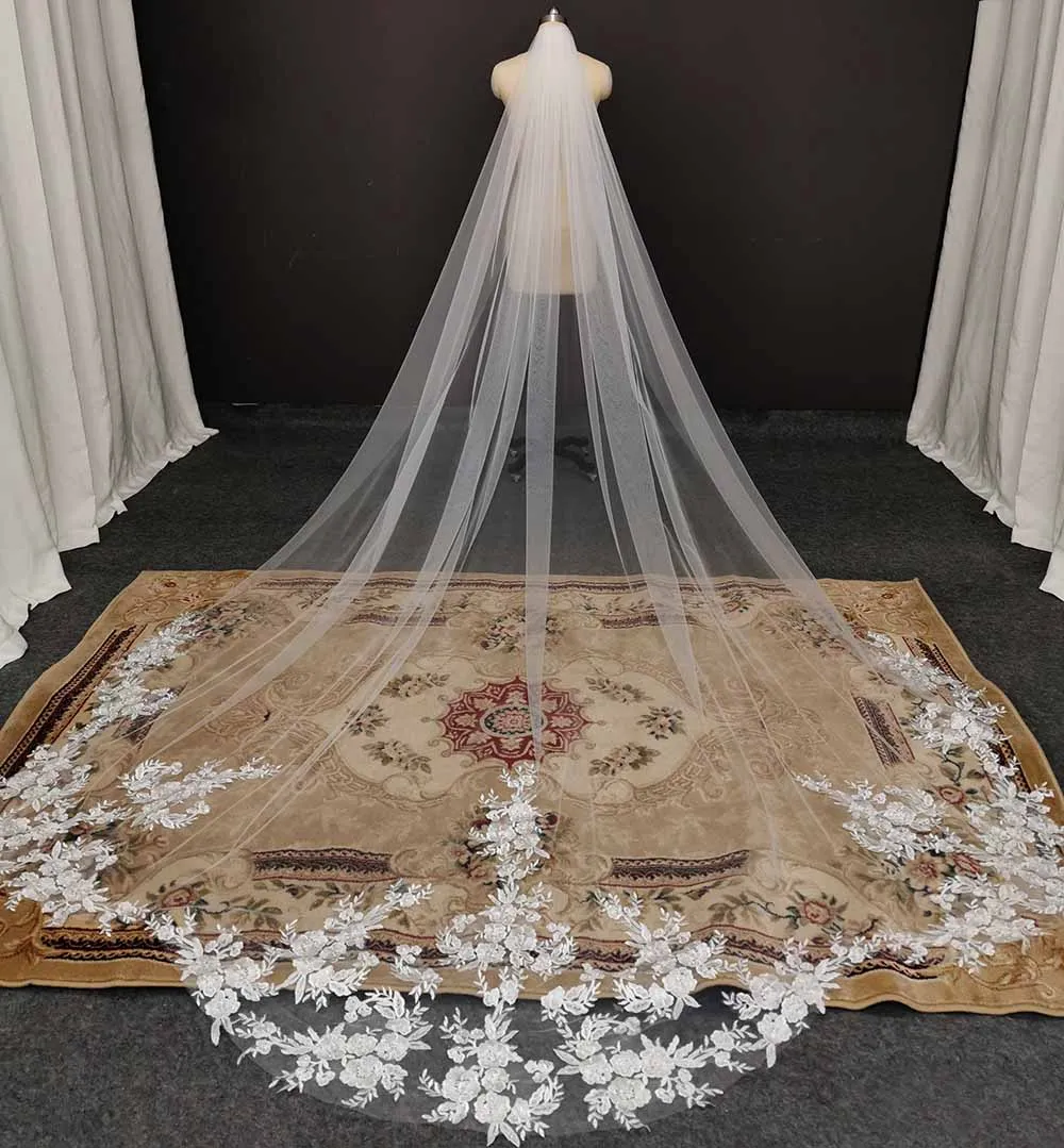 Customized High Quality Vintage Wedding Veil 3.5M Long Special Cut Royal Bridal Veil with Comb Bling Sequins Lace Veil