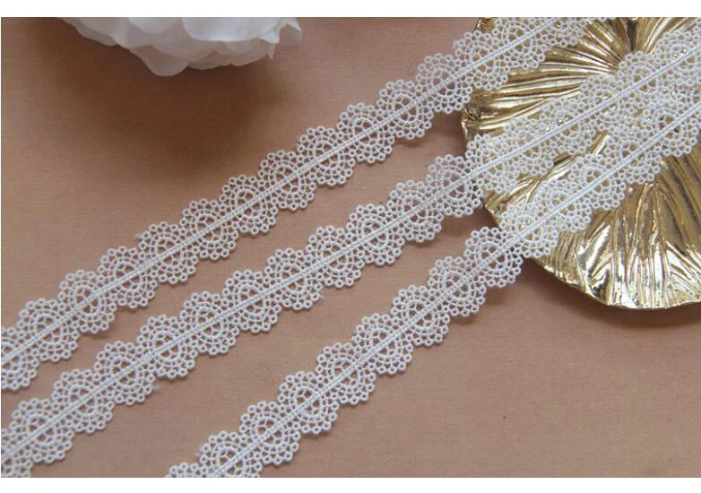 1Yard Wide:1.8cm (0.72 Inch) New Edition Laces Handwork Sewing Accessories Bilateral Wavy Lace for Clothing  Decoration(ss-2437)