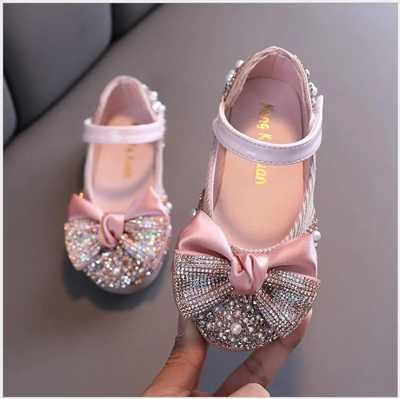 Chaussures en cuir avec nœud en strass pour filles, souliers de princesse pour enfants, chaussures de danse plates pour bébés étudiants, chaussures de Performance pour enfants, nouvelle collection 2023