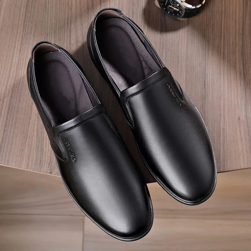 New Genuine Leather Men\'s Shoes Lightweight  Comfortable Casual Work Shoes  Slip-on Cowhide Soft Male Shoes  plus size 45 46 47