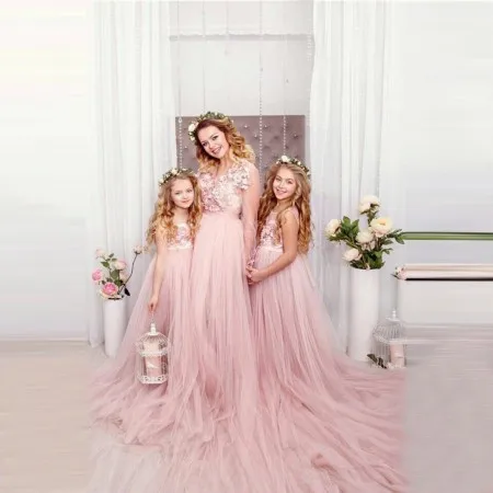 Elegant Tulle Lace Mother And Daughter Dresses V   Neck 3D Lace Appliques Mom And Me Dressing Gown For   Photo Shoot