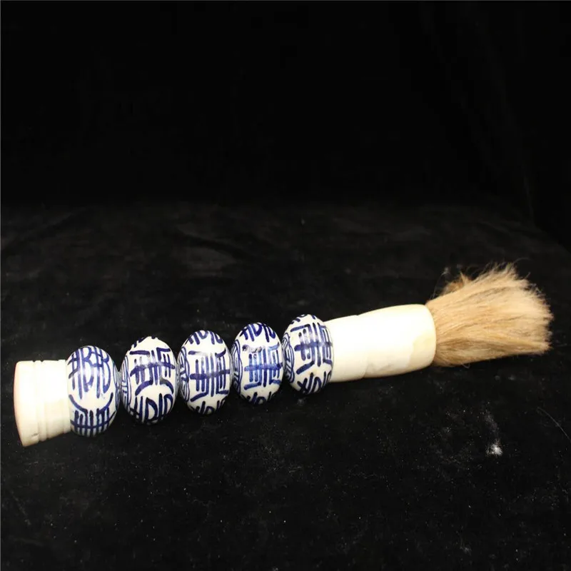 

Chinese Old Calligraphy And Painting Articles Collection Of Blue And White Porcelain Beads Big Chinese Brush