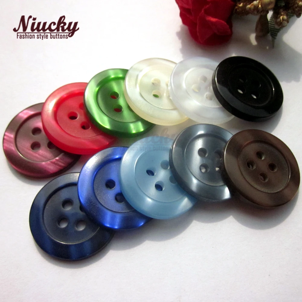 Niucky tasten 15mm/20mm Klassische foundation 4 löcher breiten rand harz perlglanz pullover anzug tasten für uniformen r0201-061